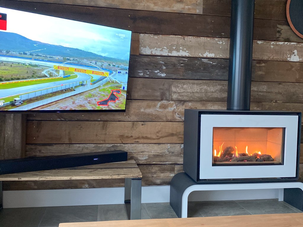 DIY Table Using Leftover Wall&nbsp;Cladding